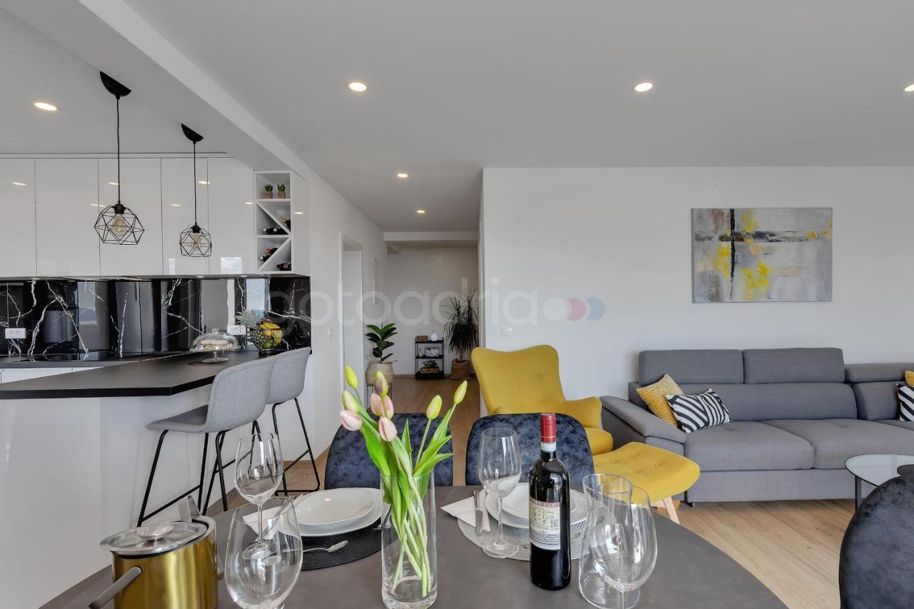 Apartment Luxurious Lara&luka *